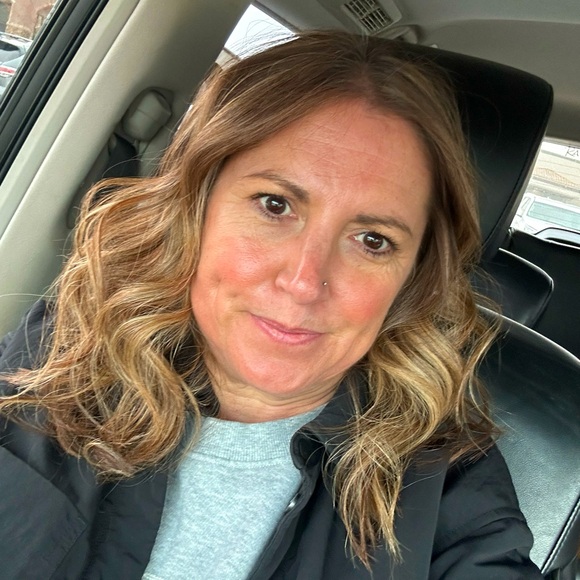 Meet your Posher, Amanda - Picture 1 of 1